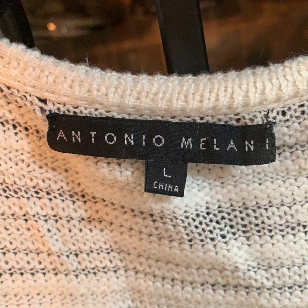 Sweater - Picture 2 of 5